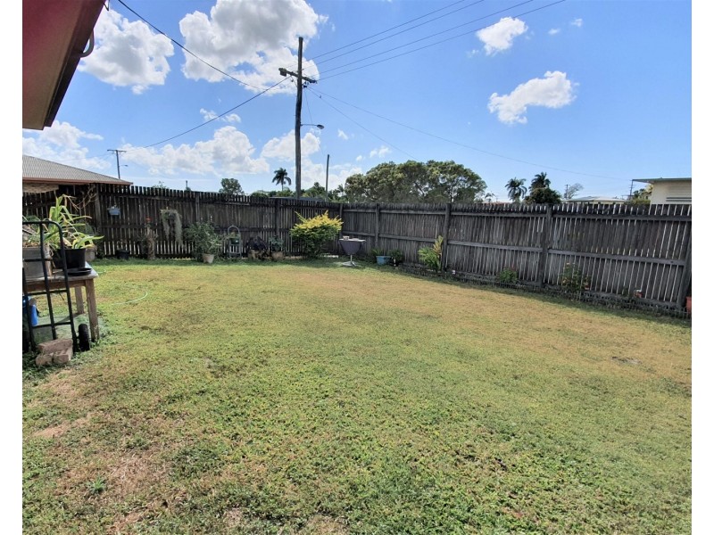 1-2/22 Luscombe Street, Walkerston QLD 4751