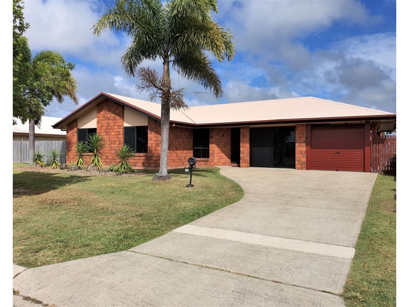 33 Wheeler Drive, Glenella QLD 4740