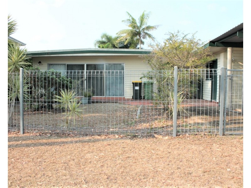 4 Quail Street, Slade Point QLD 4740