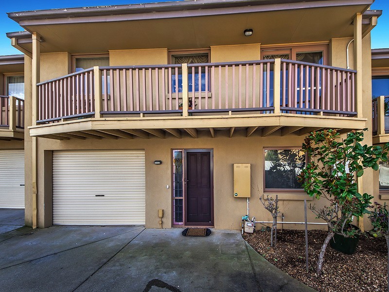 3/17 Afton Street, Aberfeldie VIC 3040