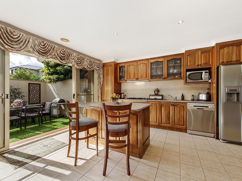 3/17 Afton Street, Aberfeldie VIC 3040