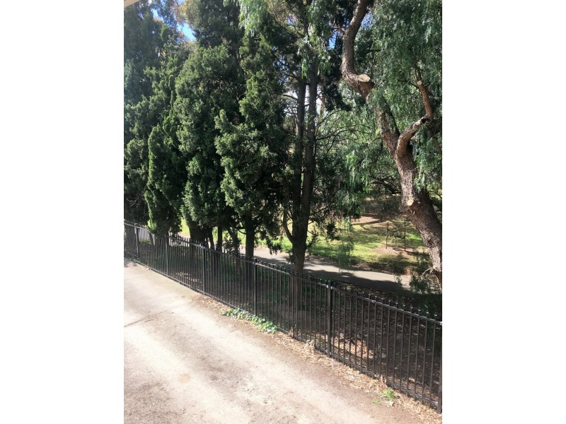 4/28 Warner Street, Essendon VIC 3040