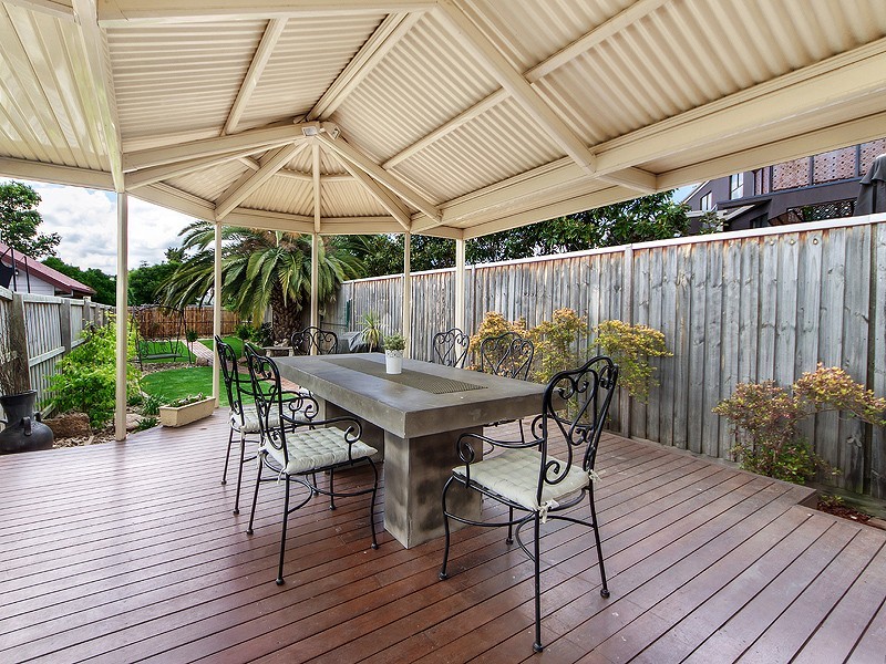 22 Winifred, Essendon VIC 3040