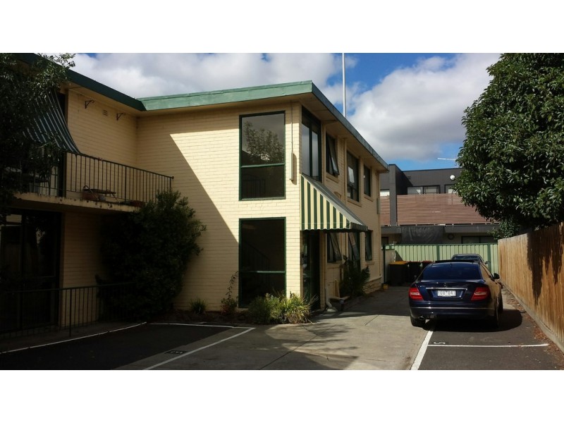 10/99 Glass Street, Essendon VIC 3040