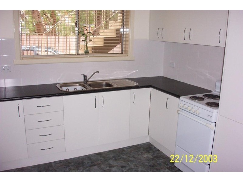 1/28 Warner Street, Essendon VIC 3040