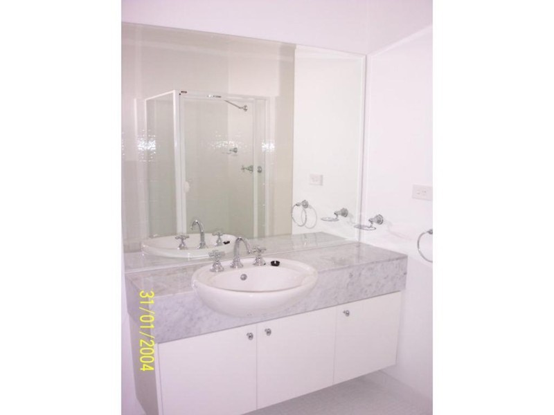 5/11 Spencer Street, Essendon VIC 3040