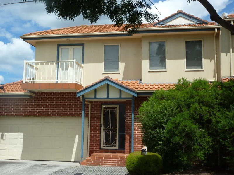 20A  Loch Crescent, Strathmore VIC 3041