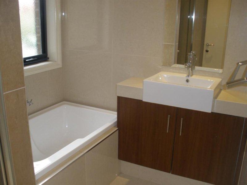 2/37 Clovelly Avenue, Glenroy VIC 3046