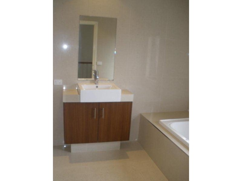 2/37 Clovelly Avenue, Glenroy VIC 3046