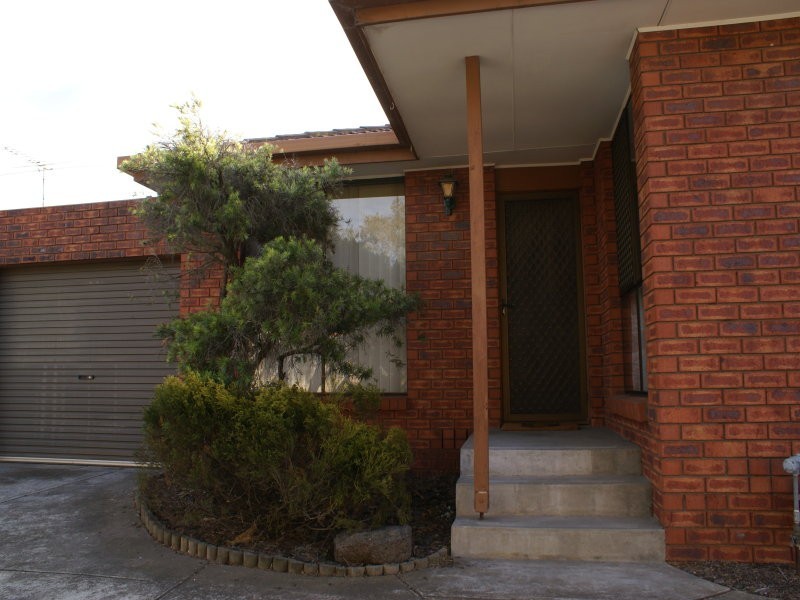 2/11 Callander Road, Pascoe Vale VIC 3044