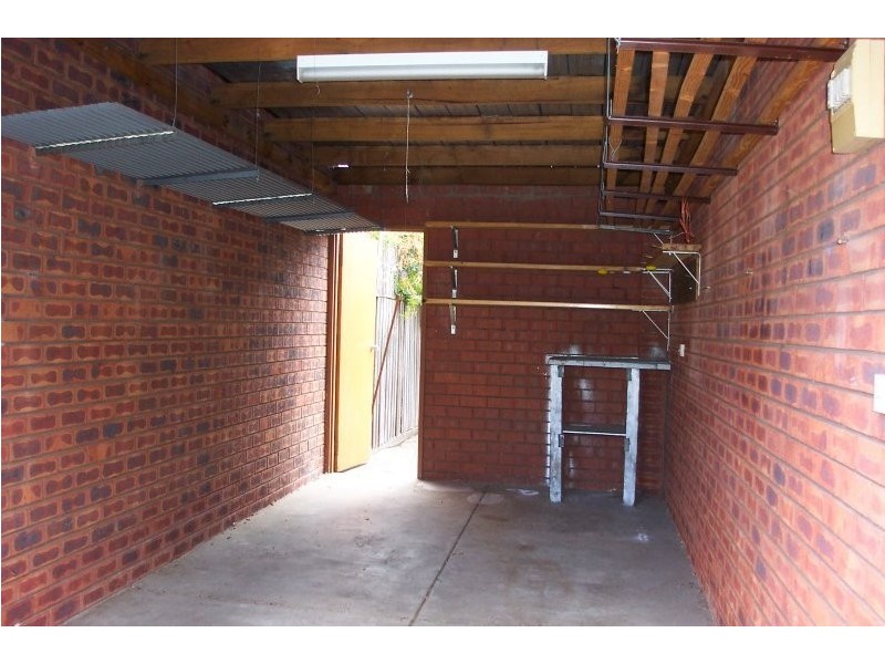 2/11 Callander Road, Pascoe Vale VIC 3044