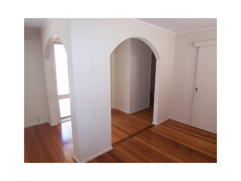 5 Pamela Ave, Keilor East VIC 3033