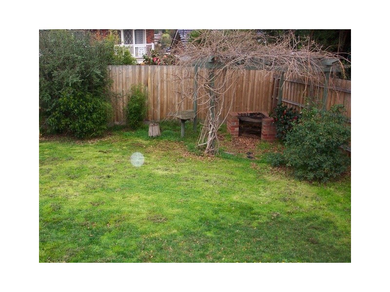 5 Pamela Ave, Keilor East VIC 3033