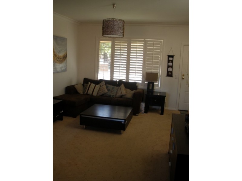 1/15 Station Road, Oak Park VIC 3046