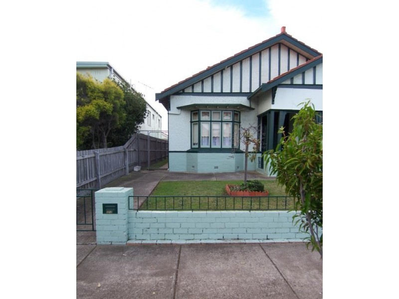 2/22 Mackay Street, Essendon VIC 3040