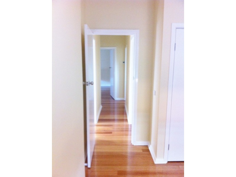 2/4 O’Shannasy Street,, Essendon North VIC 3041