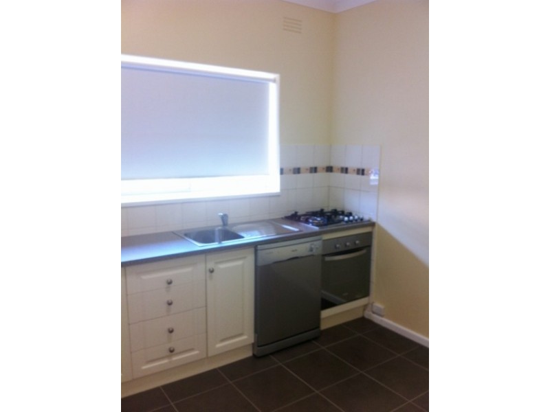 2/4 O’Shannasy Street,, Essendon North VIC 3041