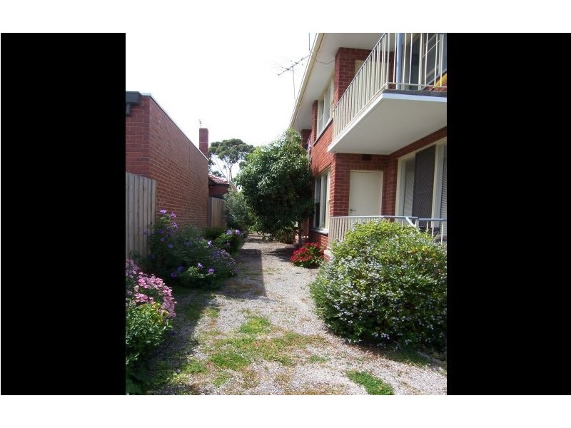 6/9 Violet Street, Essendon VIC 3040