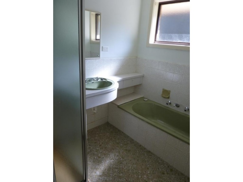 28 Hesledon Street, Essendon VIC 3040