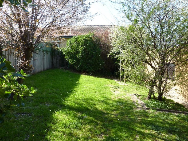 28 Hesledon Street, Essendon VIC 3040