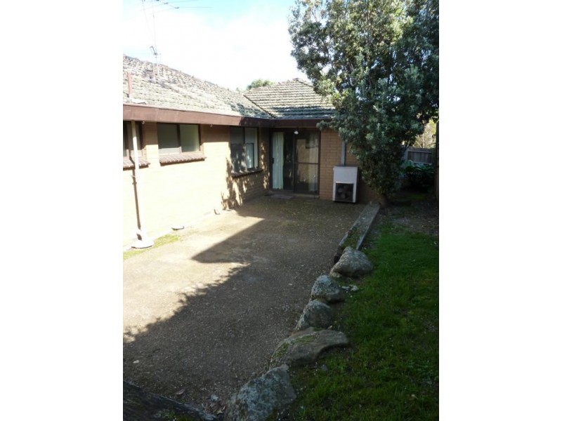 28 Hesledon Street, Essendon VIC 3040