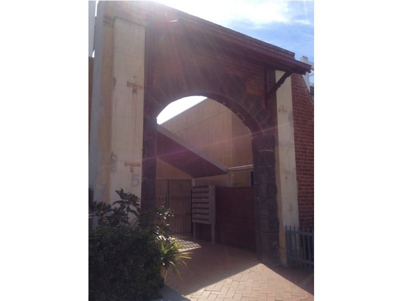 16/5 Industry Lane, Coburg VIC 3058