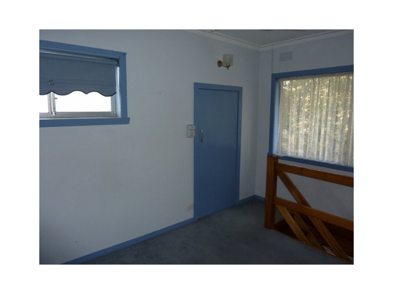 2/136 Hoffmans Road,, Essendon VIC 3040