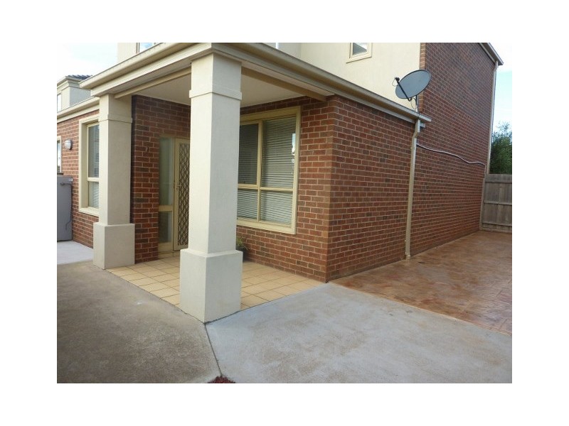1/11 Trickey Avenue,, Sydenham VIC 3037
