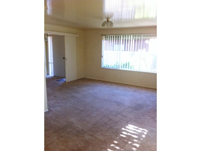 3 Dundee Street,, Gladstone Park VIC 3043