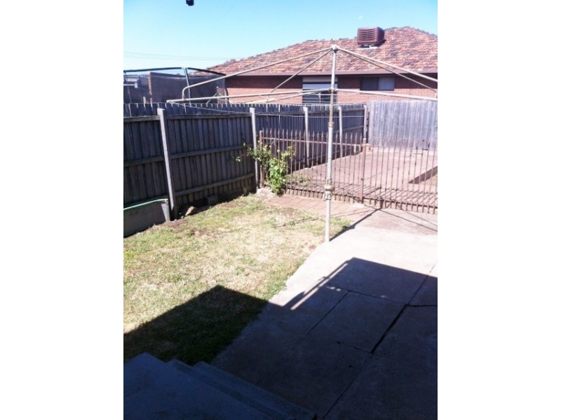 3 Dundee Street,, Gladstone Park VIC 3043