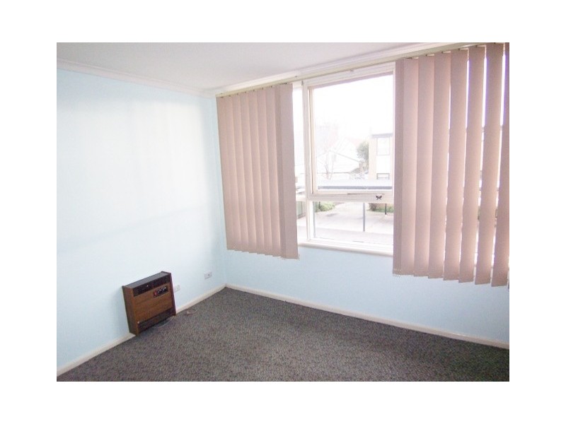 10/99  Glass Street, Essendon VIC 3040