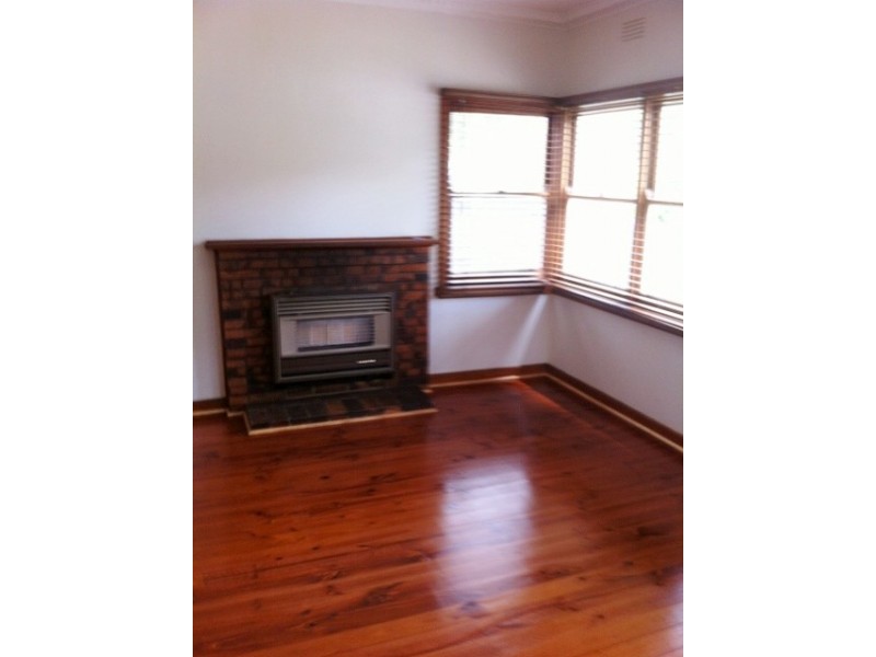 25 Grundy Grove, Pascoe Vale South VIC 3044