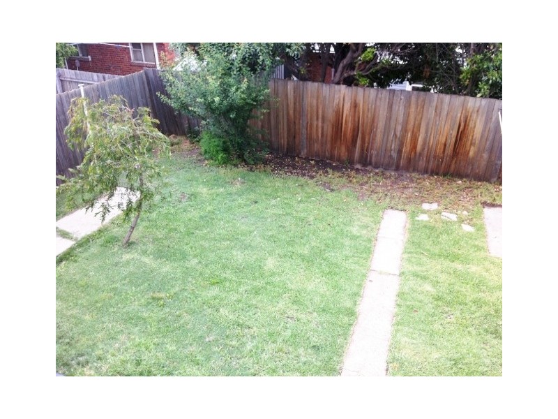 25 Grundy Grove, Pascoe Vale South VIC 3044