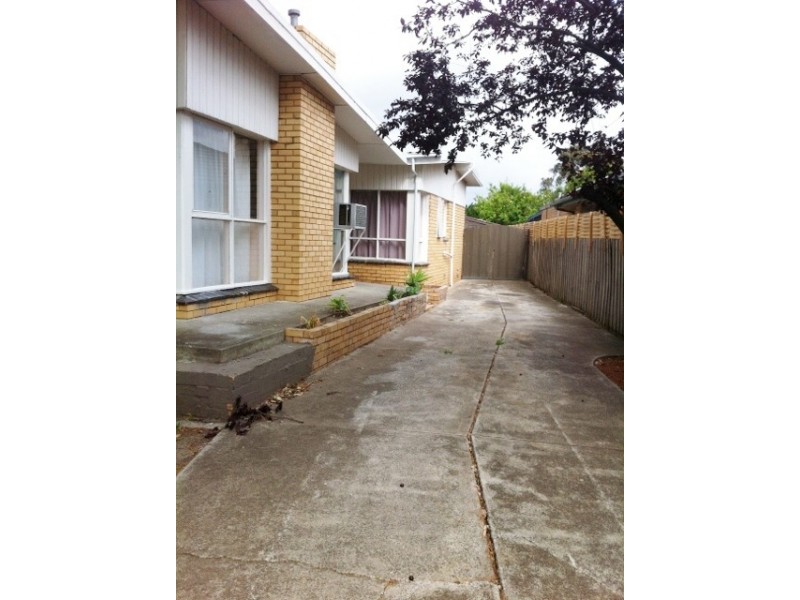 11 Wingara Avenue, Keilor East VIC 3033