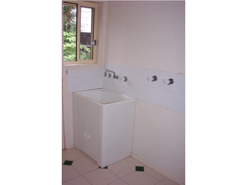 1/8A Etzel Street, Airport West VIC 3042