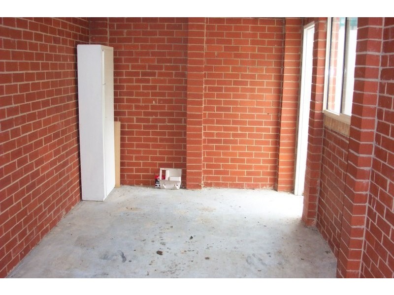 1/8A Etzel Street, Airport West VIC 3042