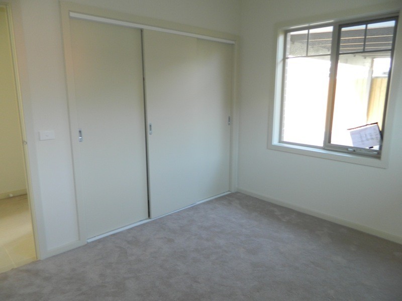 2/176 Daley St, Glenroy VIC 3046