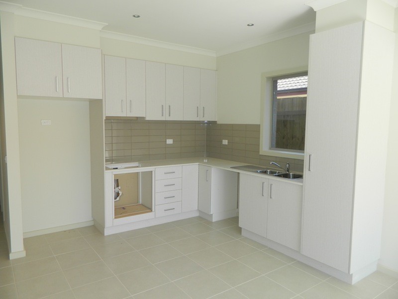 2/176 Daley St, Glenroy VIC 3046