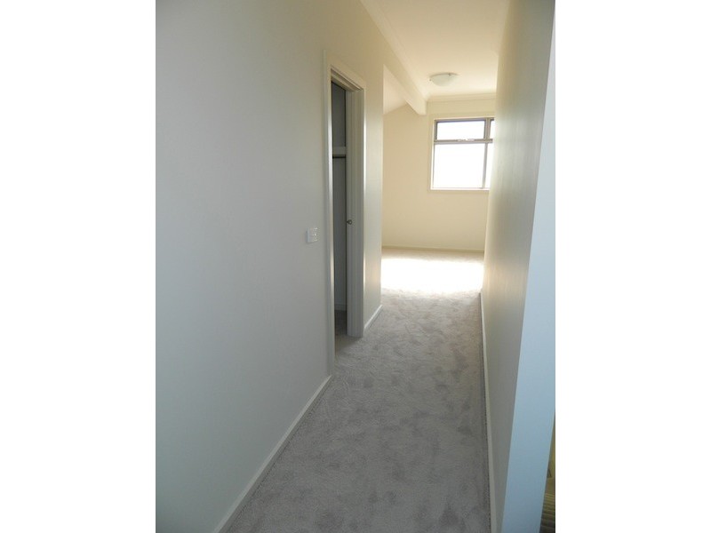 2/176 Daley St, Glenroy VIC 3046