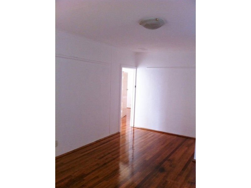 34 Charlesworth Street, Laverton VIC 3028