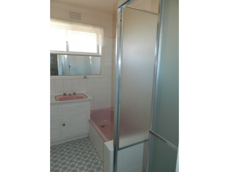 3/32 Edward Street, Essendon VIC 3040