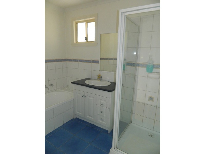 1/378 Mascoma Street, Strathmore VIC 3041