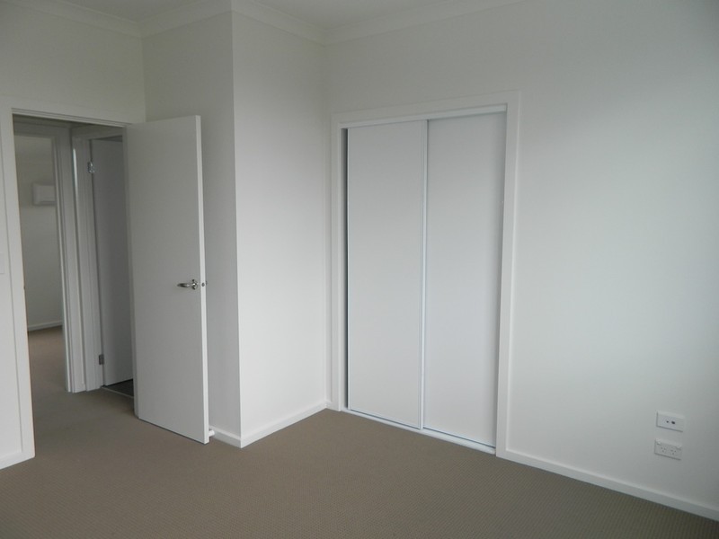 4/26-28 Henderson Rd, Tullamarine VIC 3043