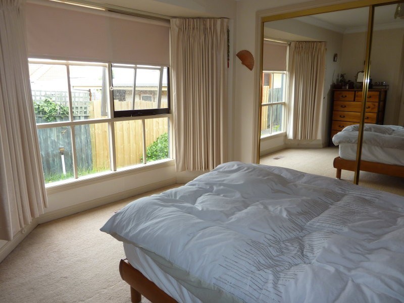 2/26 Violet Street, Essendon VIC 3040