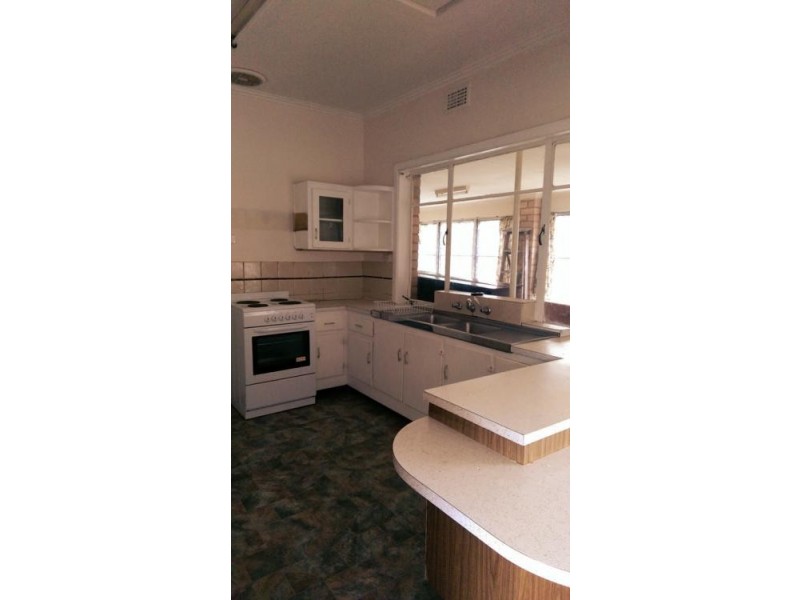 14 Clydebank Road, Essendon West VIC 3040