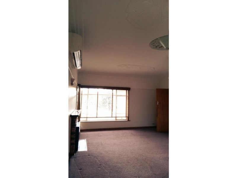 14 Clydebank Road, Essendon West VIC 3040