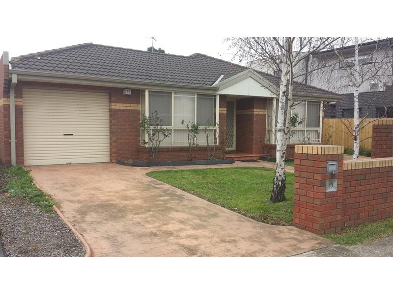 1/30 Bulla Road, Strathmore VIC 3041