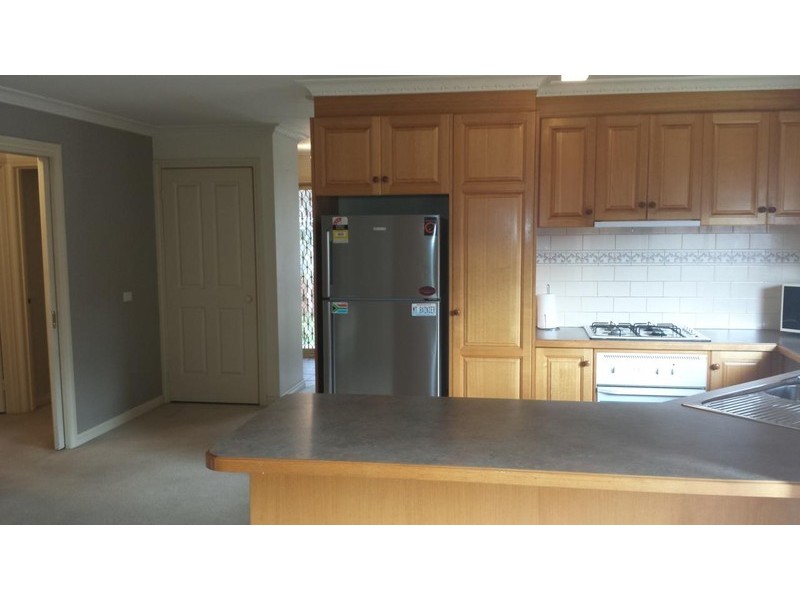 1/30 Bulla Road, Strathmore VIC 3041