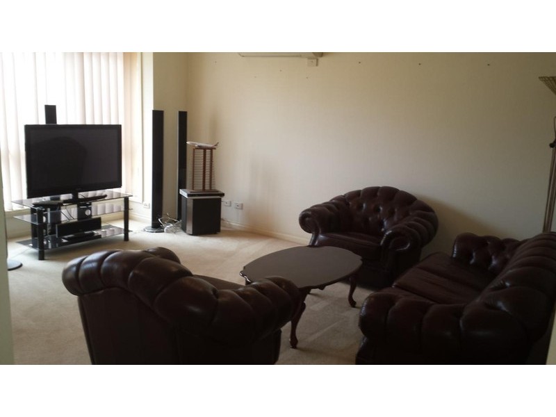 1/30 Bulla Road, Strathmore VIC 3041