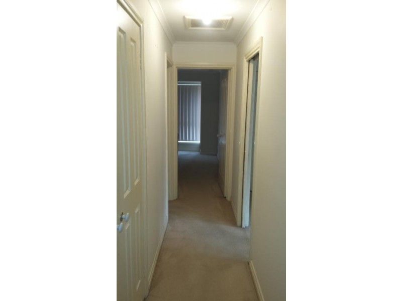 1/30 Bulla Road, Strathmore VIC 3041